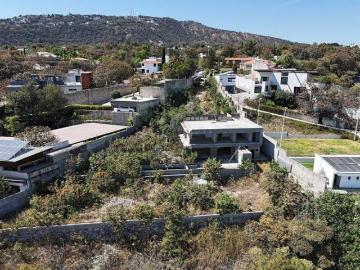 Casa en obra gris con 1984 m² de terreno y 4 recámaras en venta en El Palomar OPORTUNIDAD