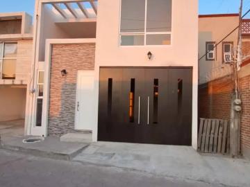 Casa en Ocotlán a 3 minutos de gasoducto