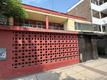 CASA EN AV. PRINCIPAL SANTA ANITA