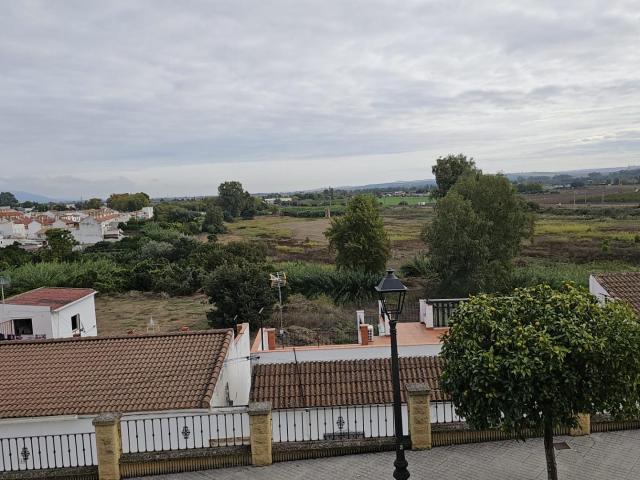 ¡ CASA EN ALMODOVAR!