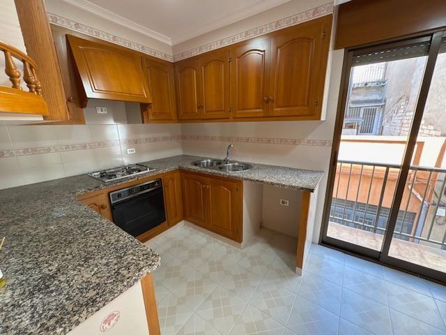 Casa en Almassora con cinco dormitorios y garaje