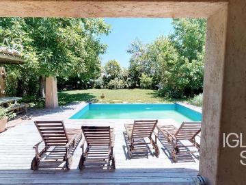 Casa en venta y alquiler amoblada en Las Caletas, Nordelta