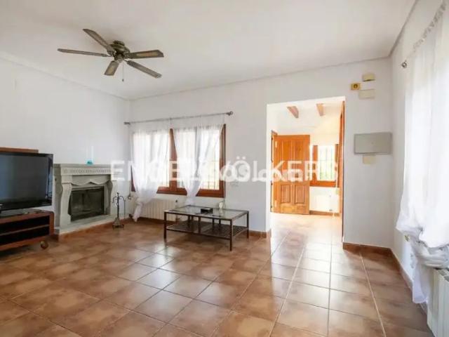 Casa en alquiler en Montesol