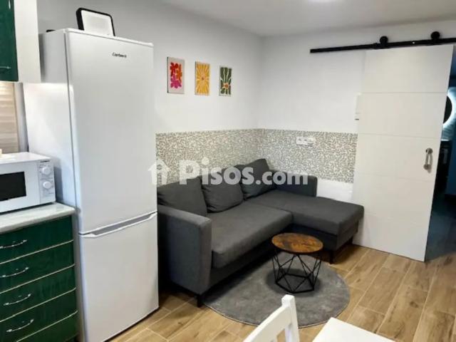 Casa en alquiler en Núcleo Urbano
