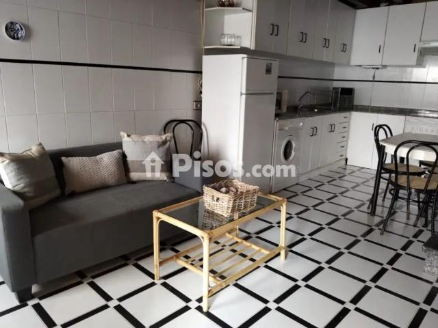 Casa en alquiler en Avenida Gondán