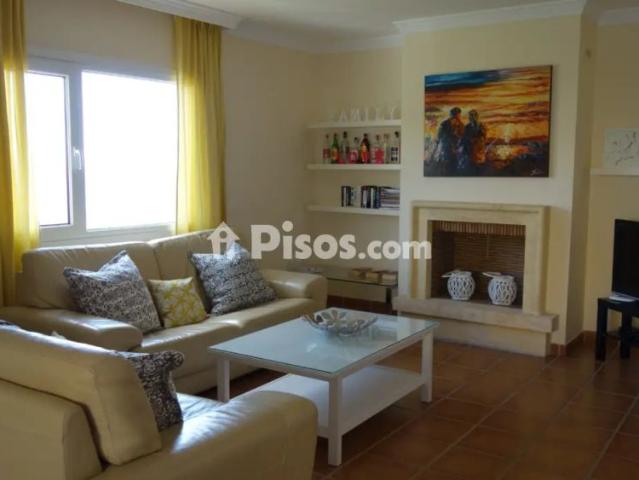 Casa en alquiler en Avenida de los Pinos, 34