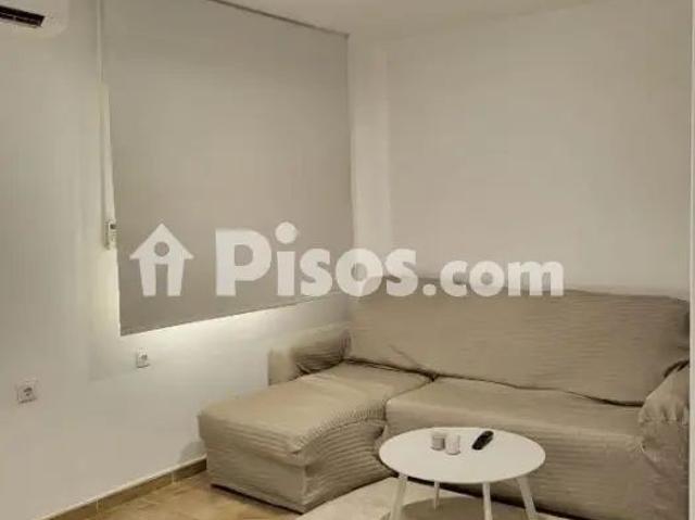 Casa en alquiler en Avinguda de la Mare de Déu del Pilar, cerca de Carrer de Torrevieja