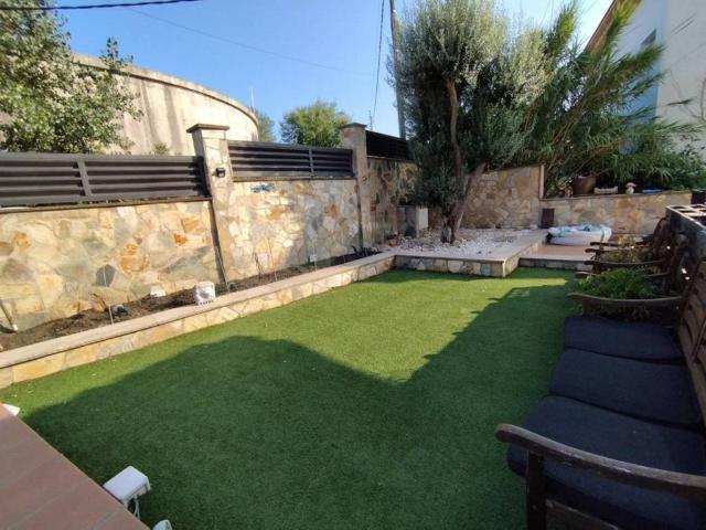 Casa en Alquiler en Abrera