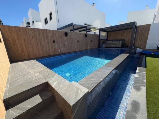 Casa en Alquiler en Albolote