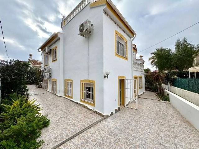 Casa en Alquiler en Algorfa