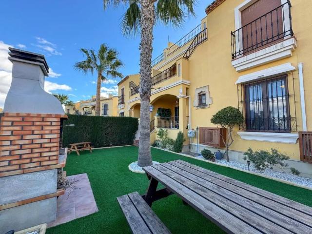 Casa en Alquiler en Algorfa