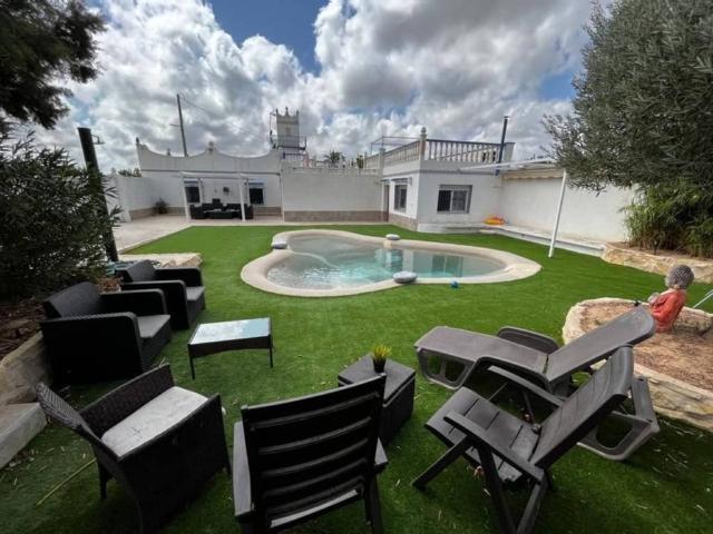 Casa en Alquiler en Almoradí
