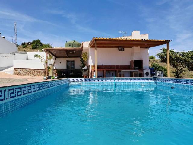 Casa en Alquiler en Almáchar