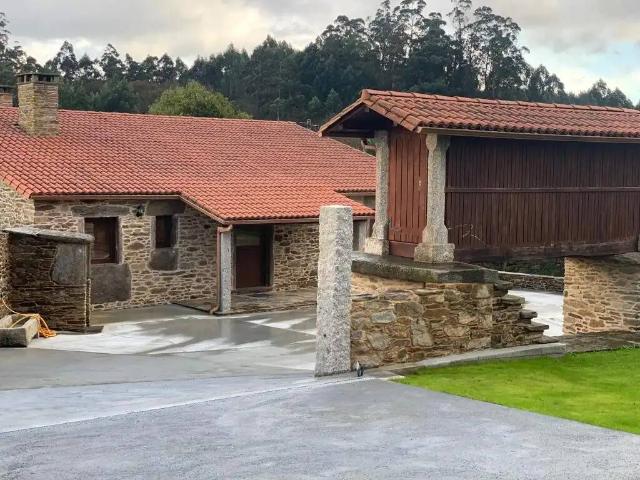 Casa en Alquiler en Boqueixón