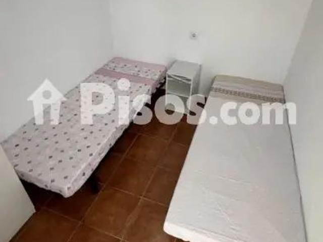 Casa en alquiler en Brenes