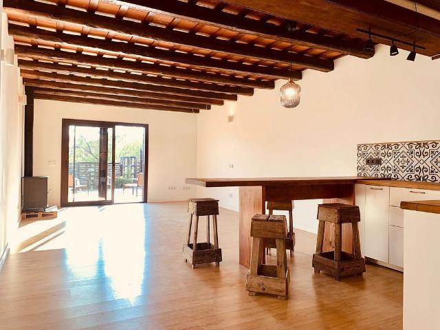 Casa en alquiler en calle De Banyoles, Saus, de 85 m² 1 habitación por 950