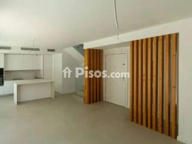 Casa en alquiler en Calle del Jazmín