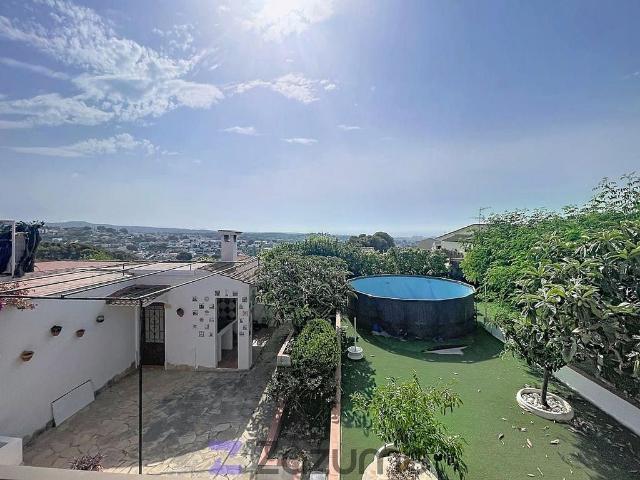 Casa en alquiler en calle Veneçuela, Calafell, de 128 m² 4 habitaciones por 1.477