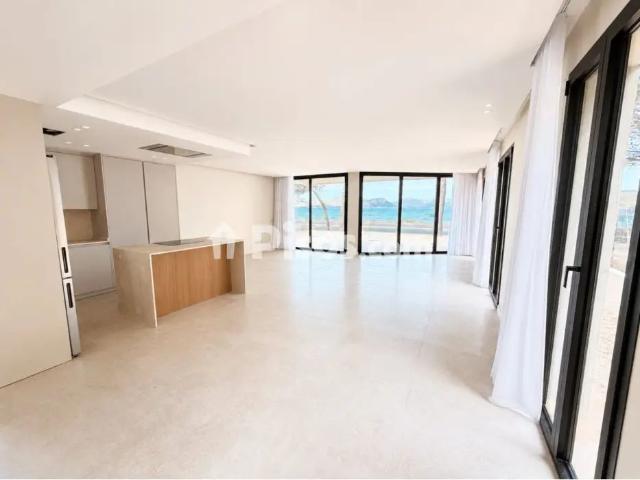 Casa en alquiler en Carrer dels Salzes, número Sin Informacion