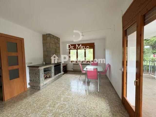 Casa en alquiler en Carrer d'Olot