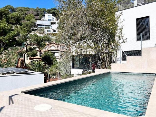 Casa en alquiler en carretera, Barcelona, de 232 m² 4 habitaciones por 5.850