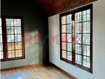 Casa en alquiler en Cayma a S/9,000 al mes
