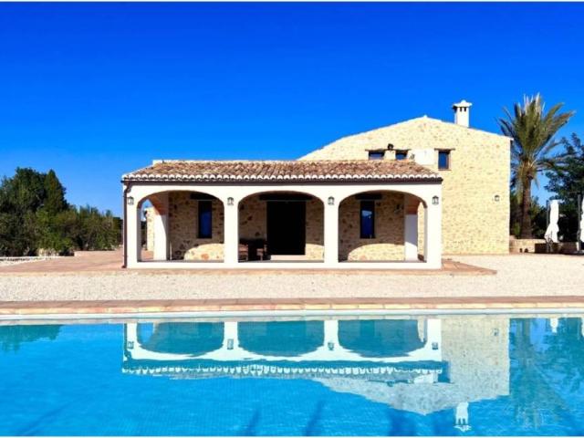 Casa en Alquiler en Dénia