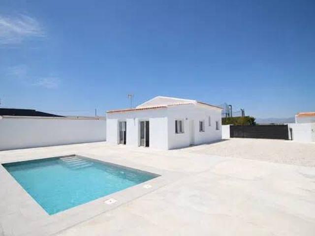 Casa en Alquiler en Dolores