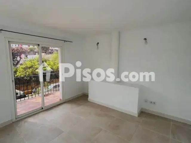 Casa en alquiler en Elviria