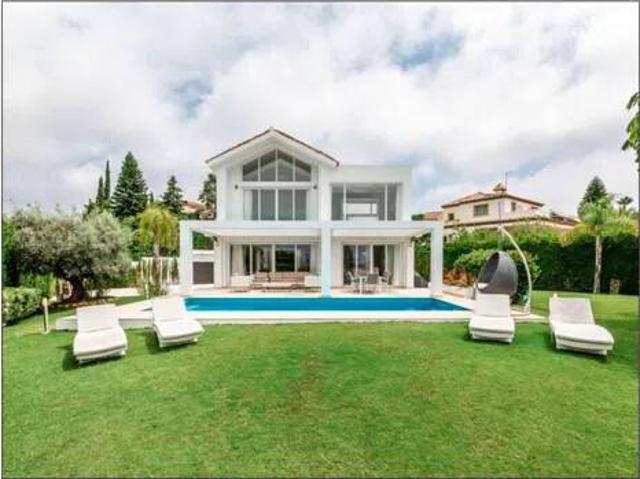 Casa en Alquiler en Estepona