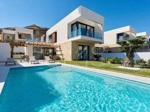 Casa en Alquiler en Finestrat