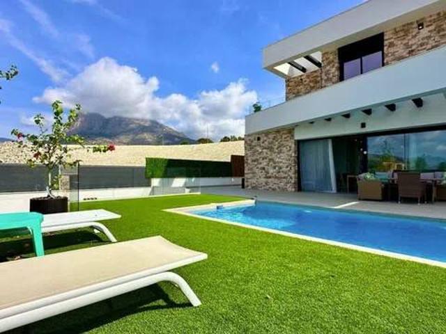 Casa en Alquiler en Finestrat
