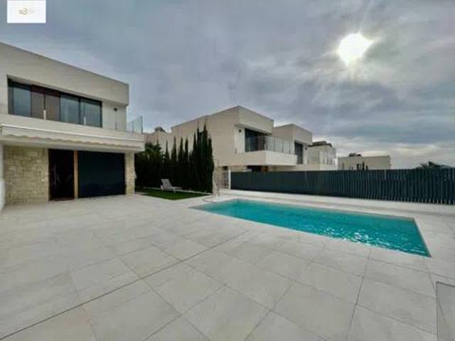 Casa en Alquiler en Finestrat