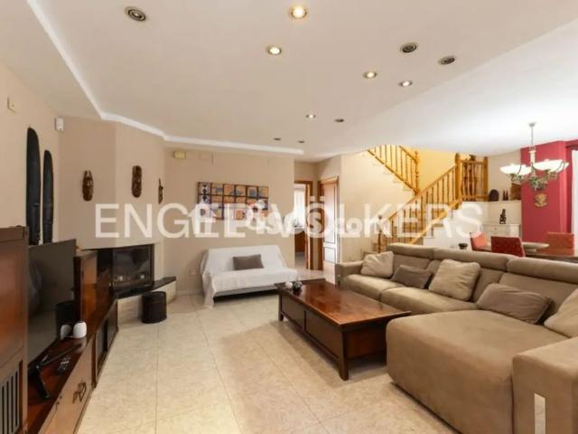 Casa en alquiler en Heliópolis Curva