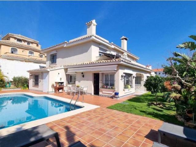 Casa en Alquiler en Luque