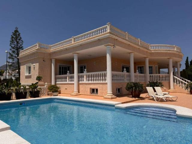 Casa en Alquiler en La Nucia