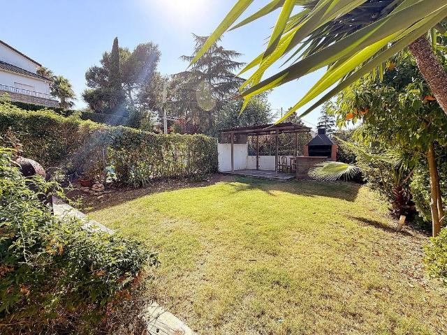 Casa en alquiler en Pallejà, de 120 m² 2 habitaciones por 1.500
