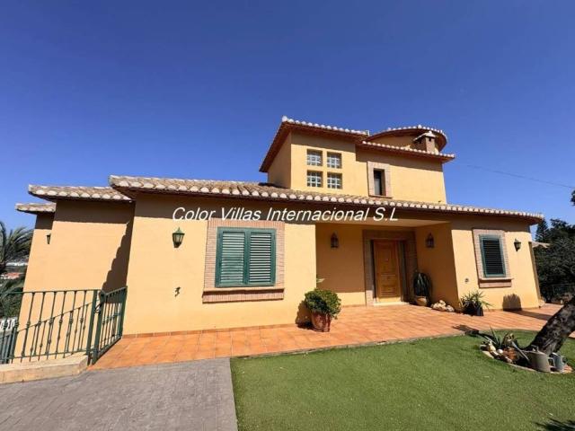 Casa en Alquiler en Pedreguer