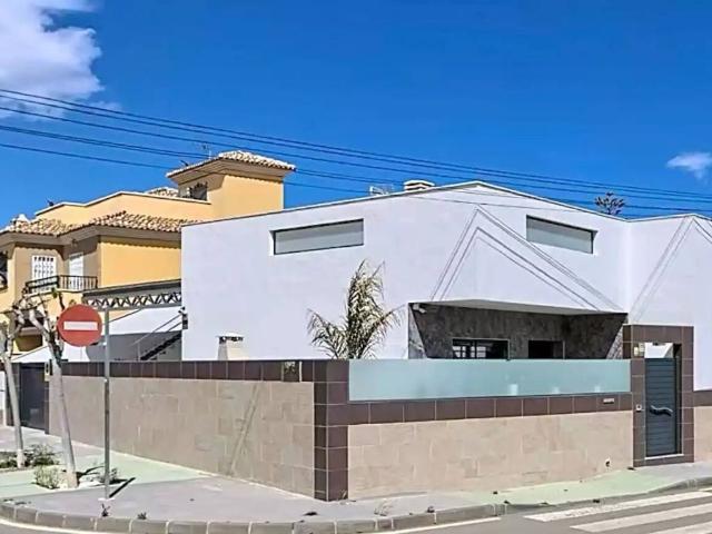 Casa en Alquiler en Pilar de la Horadada