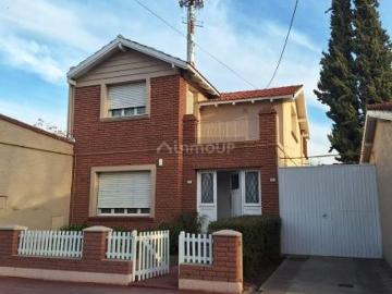 Casa en alquiler en pleno centro de Luján de Cuyo. Calle Godoy Cruz 60