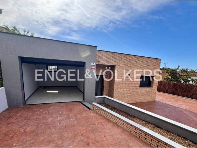 Casa en Alquiler en Rubí