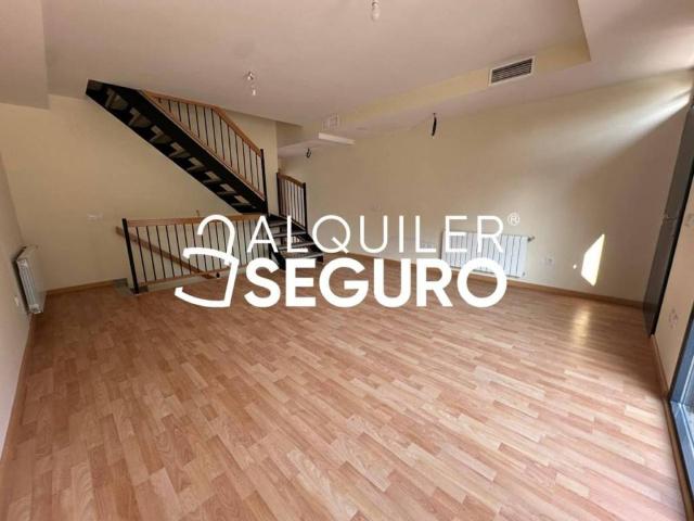 Casa en Alquiler en Riba roja de Túria