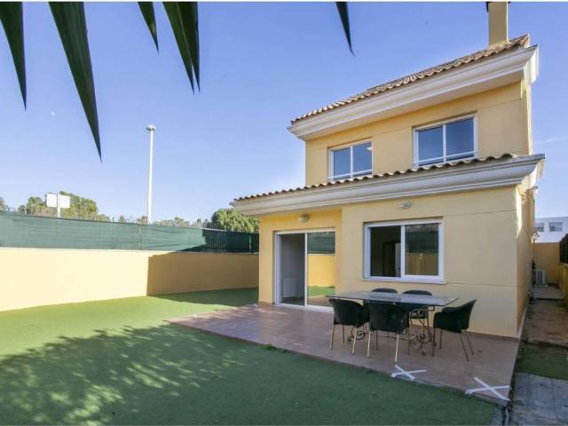 Casa en Alquiler en Rocafort