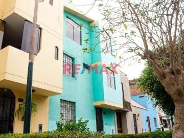 Casa en alquiler en Santiago De Surco a S/4,700 al mes