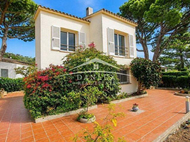 Casa en alquiler en Tossa de Mar, de 104 m² 3 habitaciones por 3.800