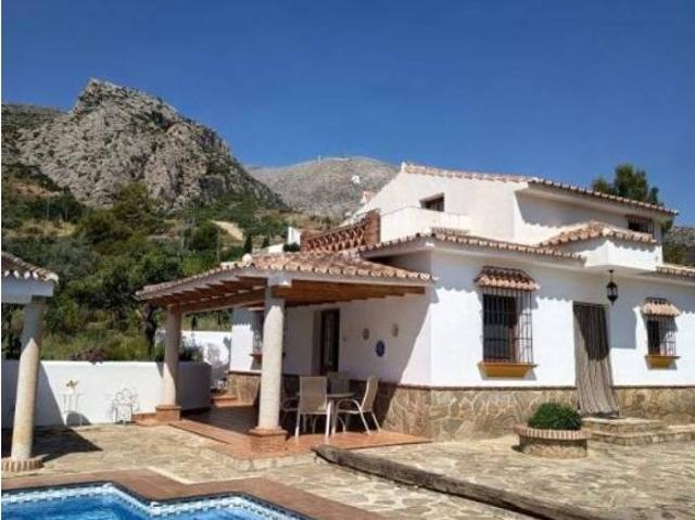 Casa en Alquiler en Valle de Abdalajís