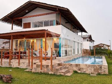 Casa en Alquiler Frente al Mar Panamericana Sur