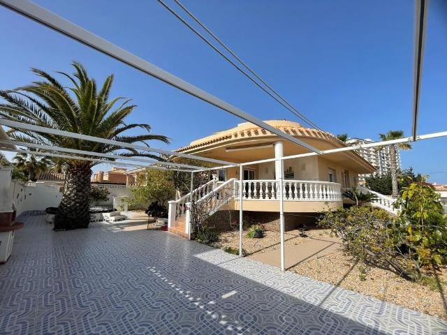 Casa en alquiler La Manga, España