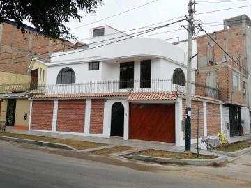 Casa en Alquiler San Francisco de Asís SURCO