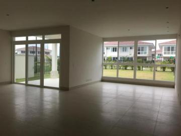 Casa en alquiler, santa maria, duplex con amplios espacios abiertos